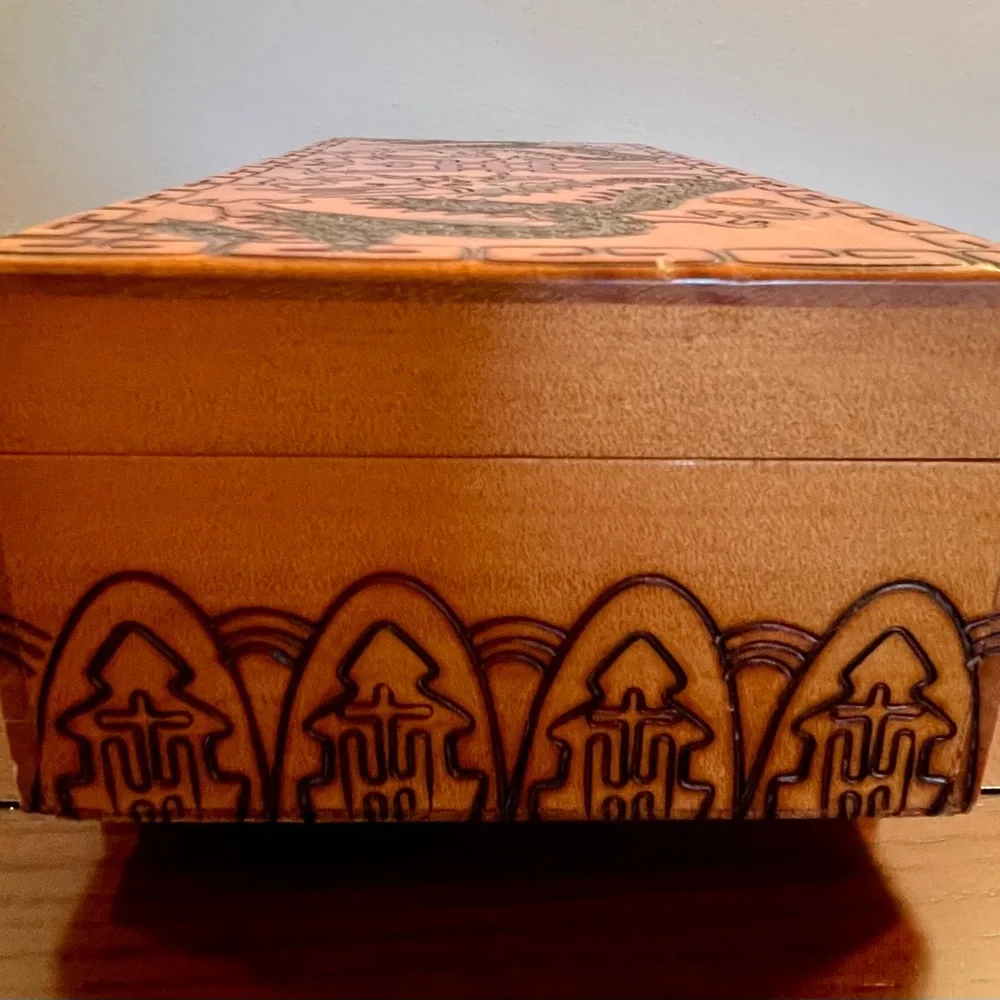 Vintage Asian Theme‎ Jewelry/Music Box Carved Dragons Red Velvet Lining Mirrored